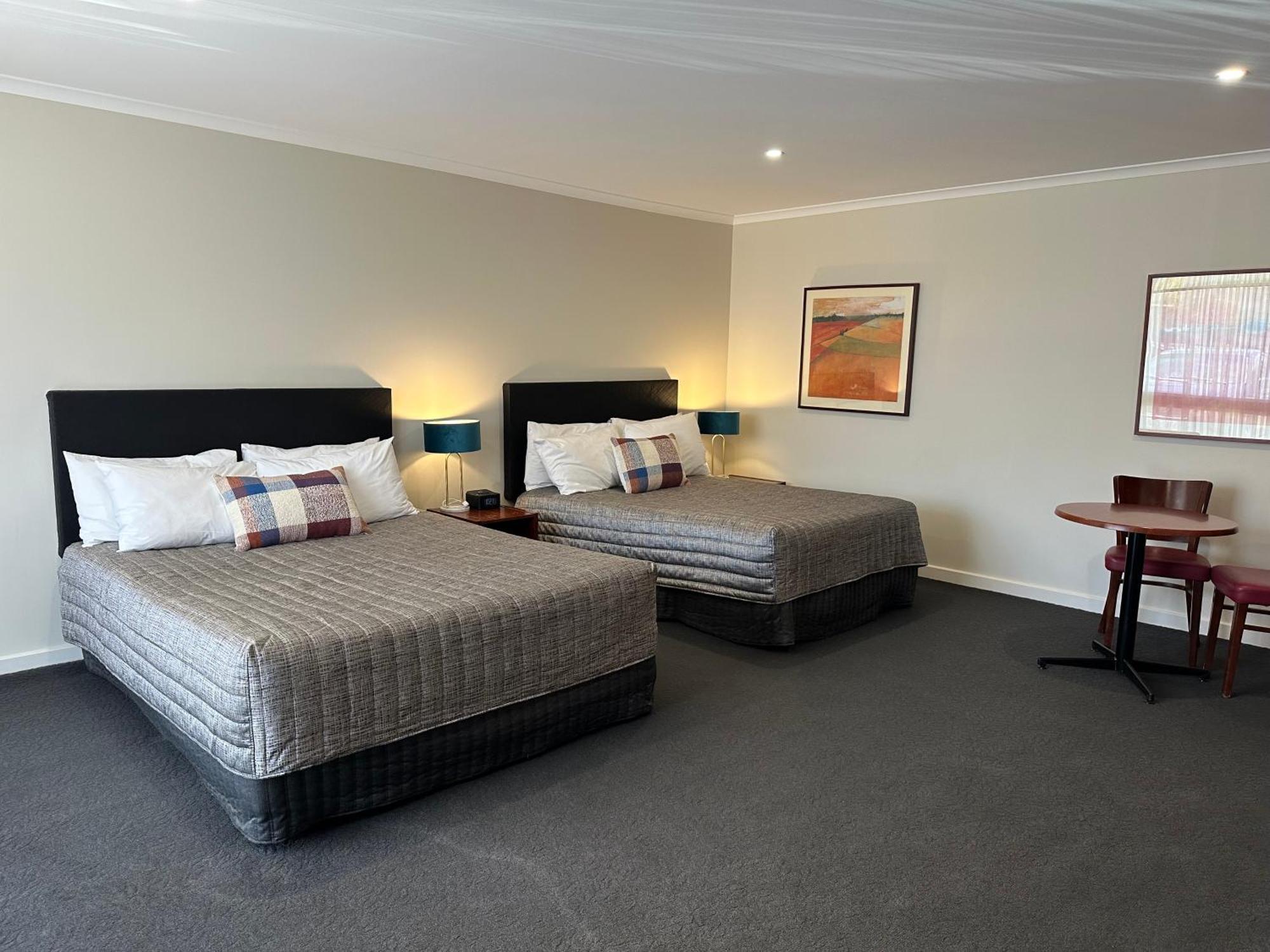 Westland Hotel Motel Whyalla Exterior photo